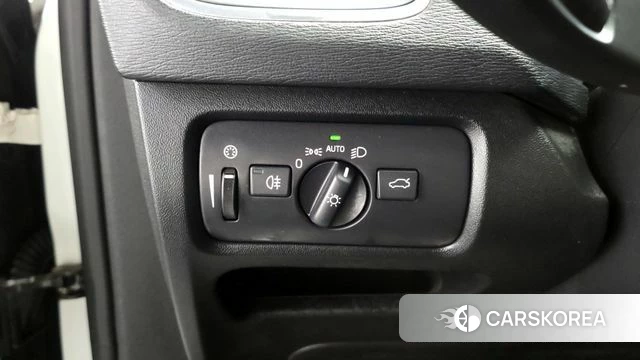 Volvo V40 Cross-Country id 4345218 из Кореи 8
