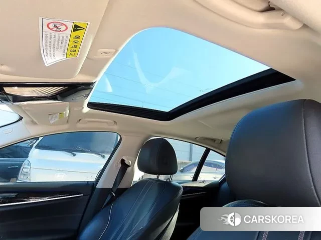 BMW 5 Series (G30) id 3552756 из Кореи 8