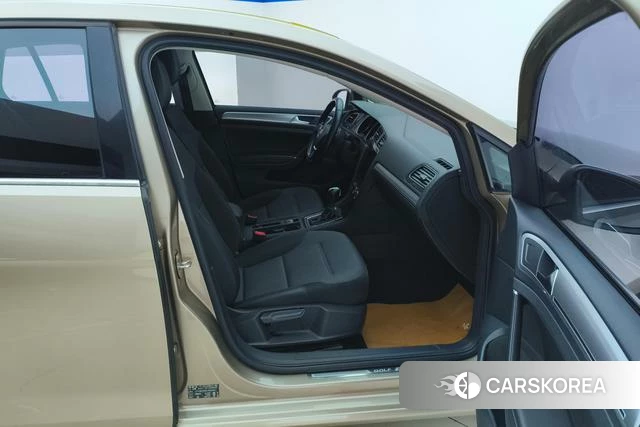 Volkswagen Golf id 4238056 из Китая 8