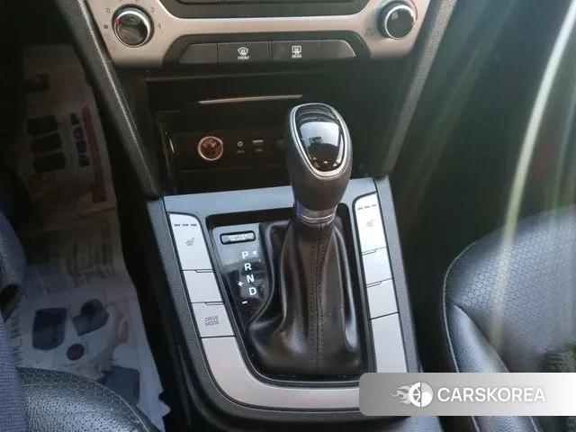 Hyundai Avante AD id 3619193 из Кореи 8