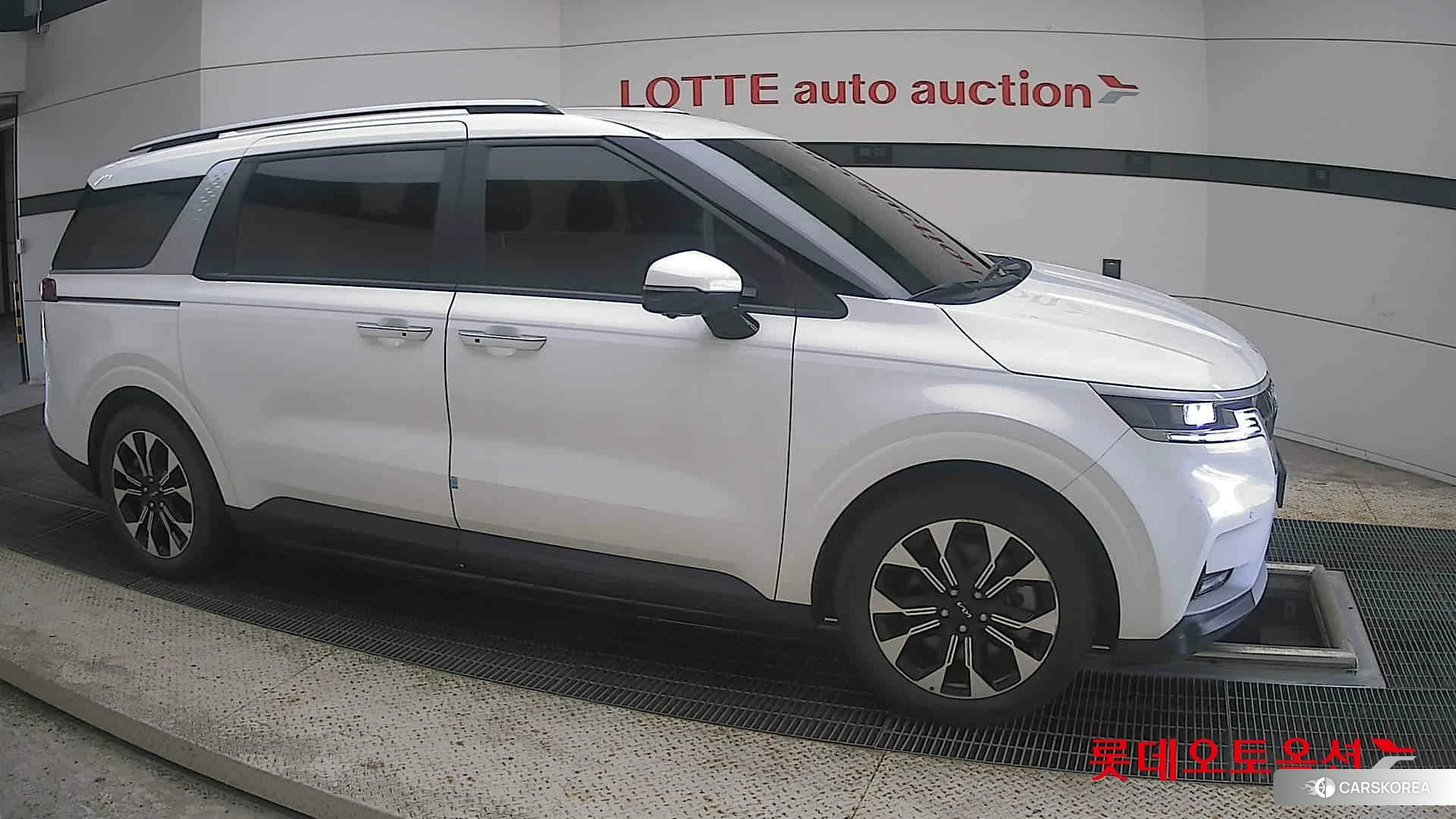 Kia Carnival id 4674221 из Кореи 8