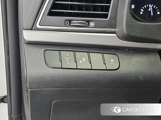 Hyundai Avante AD id 4931082 из Кореи 8