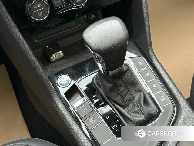 Volkswagen Tiguan L id 4215588 из Китая 8