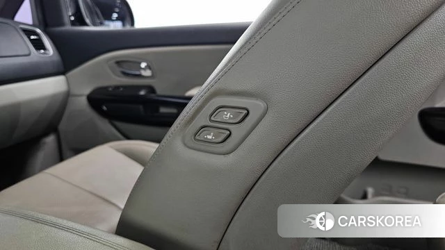 Kia The New Carnival id 4520752 из Кореи 8