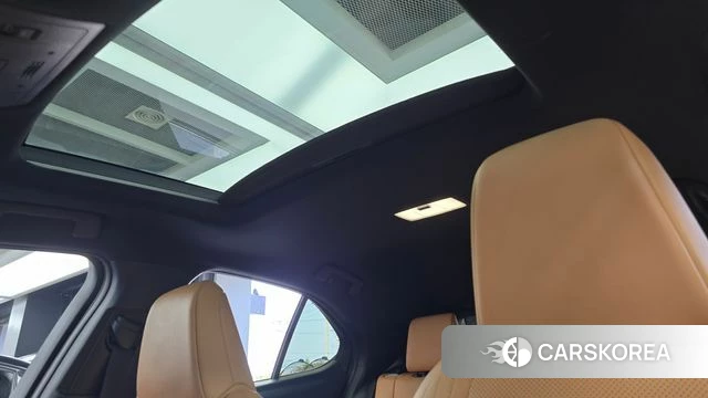 Lexus UX250h id 4463401 из Кореи 8