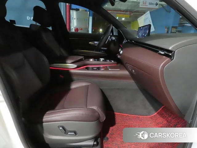 Genesis GV70 id 3919644 из Кореи 8