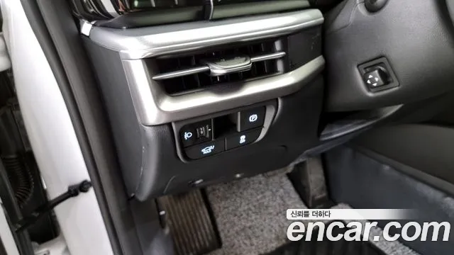 Hyundai Grandeur (GN7) id 2369157 из Кореи 8