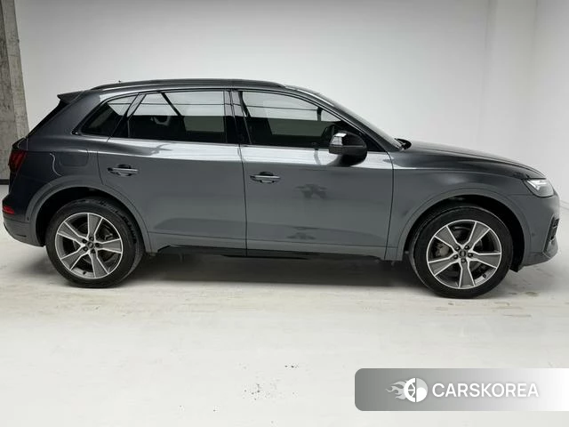 Audi Q5L id 4291151 из Китая 8