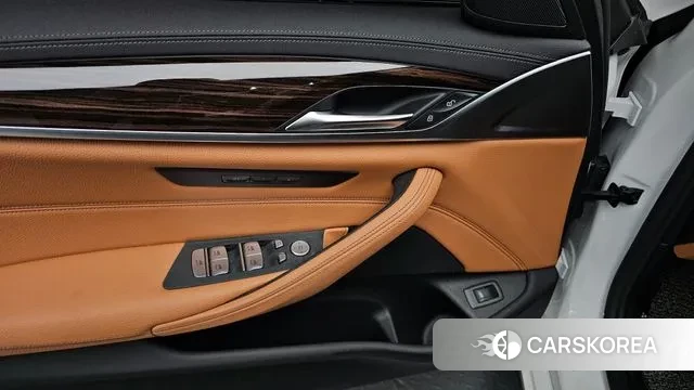 BMW 5 Series (G30) id 3406855 из Кореи 8