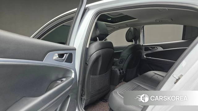 Genesis G70 id 3854025 из Кореи 8