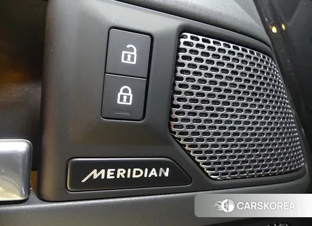 Land Rover Defender (L663) id 3471937 из Кореи 8