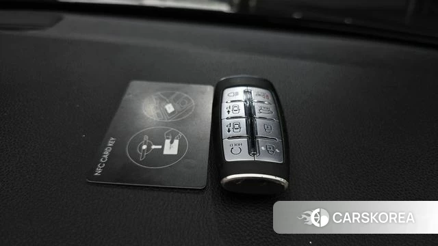 Genesis Electrified GV70 id 4355379 из Кореи 8