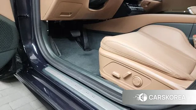 Hyundai Grandeur (GN7) id 3058007 из Кореи 8