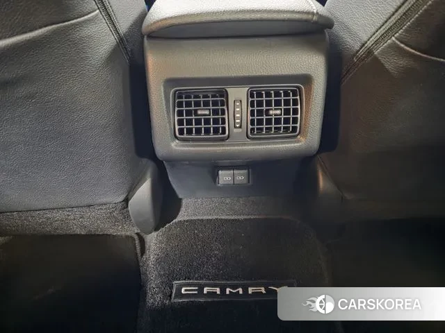 Toyota Camry (XV70) id 3063196 из Кореи 8