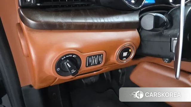 Maserati Quattroporte id 3380640 из Кореи 8