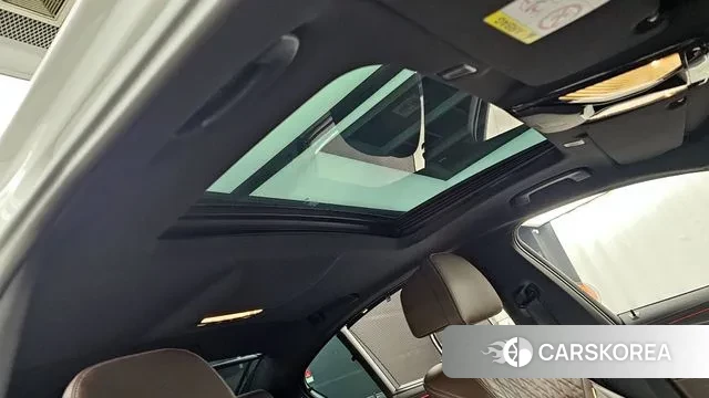 BMW 5 Series (G30) id 2993363 из Кореи 8