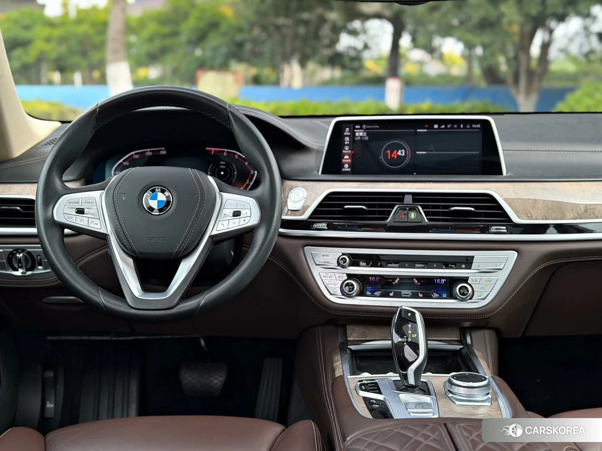 BMW 7 series id 4467495 из Китая 8