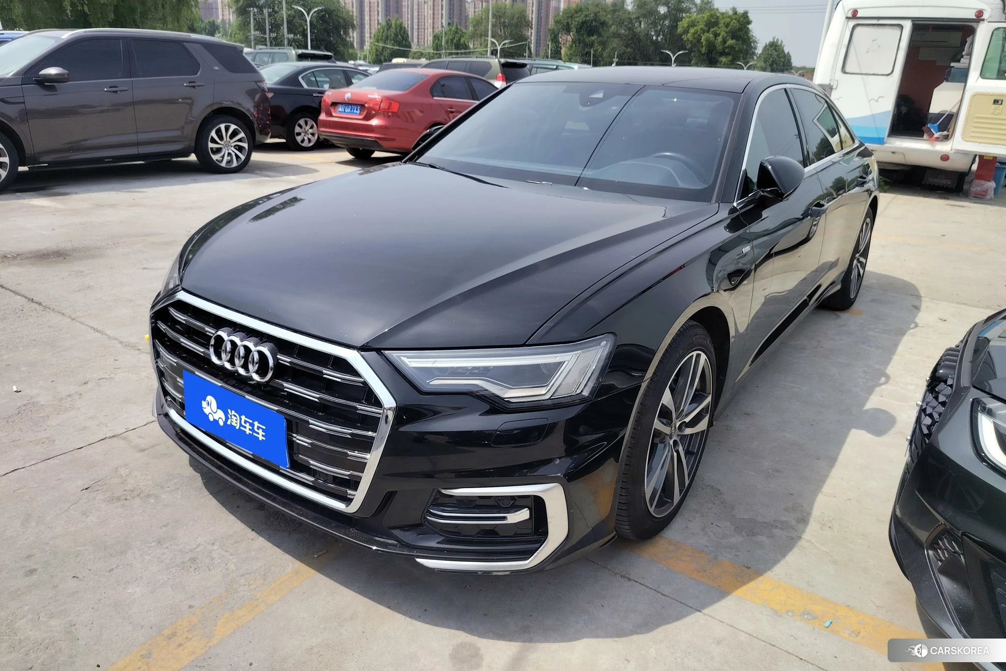 Audi A6L id 4504866 из Китая 8