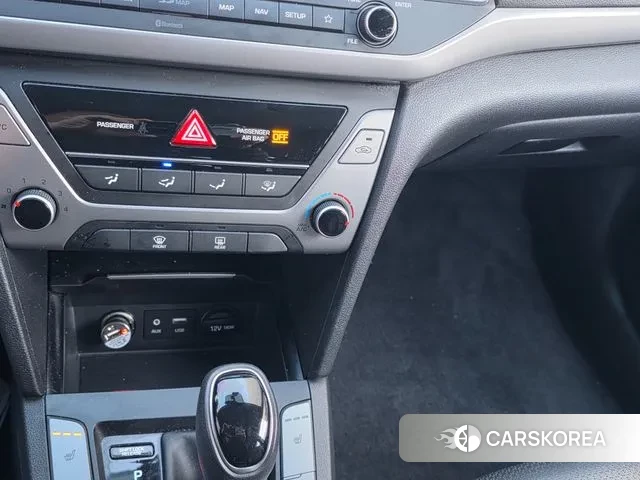 Hyundai Avante AD id 3737098 из Кореи 8