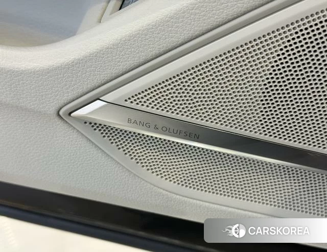 Audi A8 id 4229262 из Китая 8