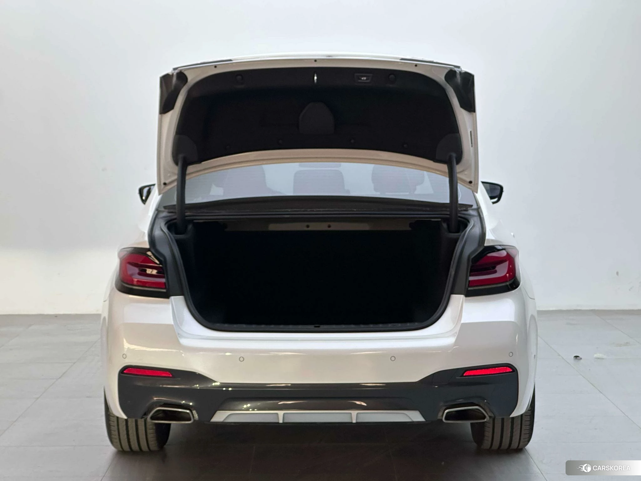 BMW 5 series id 4452225 из Китая 8