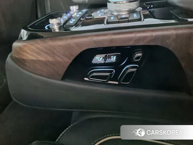 Genesis G90 id 3676669 из Кореи 8