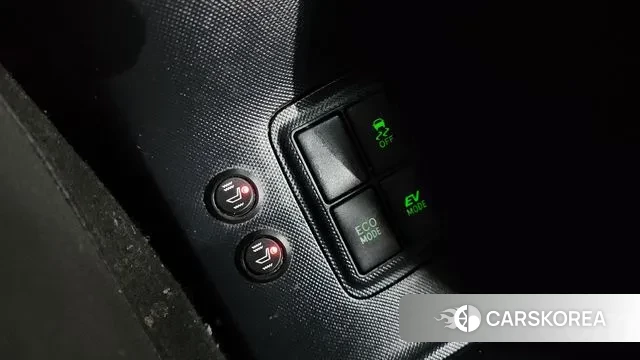 Toyota Prius C id 3500077 из Кореи 8