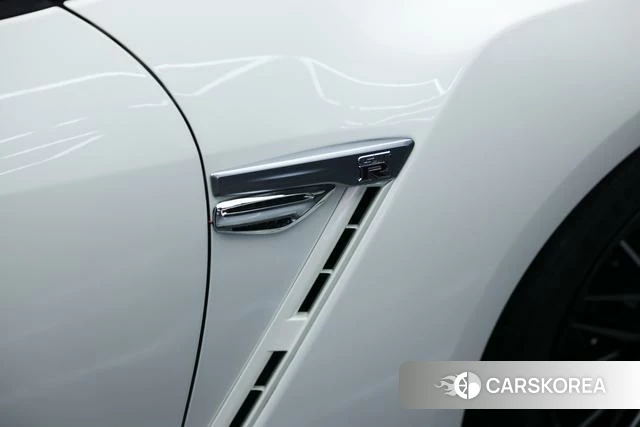 Nissan GT-R id 4333928 из Китая 8