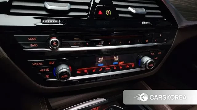 BMW 5 Series (G30) id 3789766 из Кореи 8