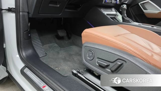 Audi Q3 (F3) id 4307993 из Кореи 8