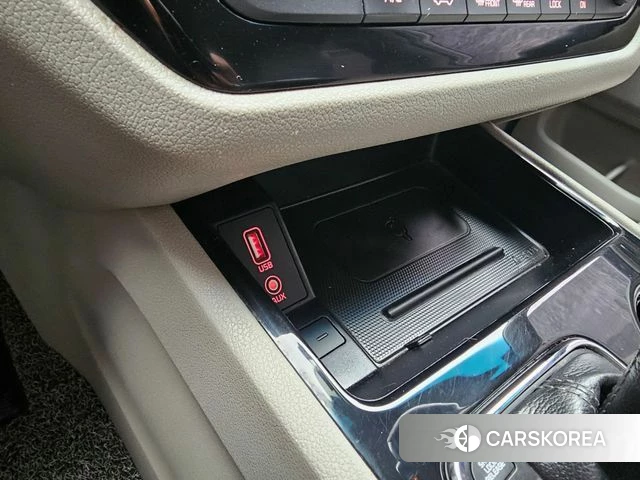 Kia The New Carnival id 4785606 из Кореи 8