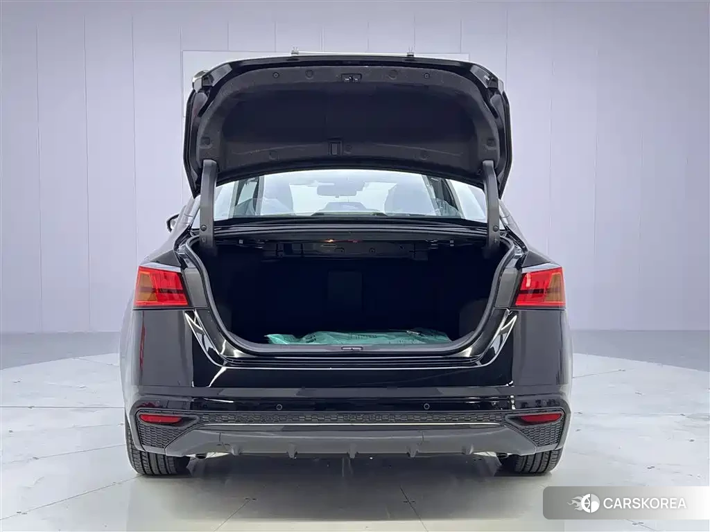 Nissan Altima id 4546336 из Китая 8