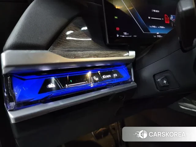 BMW 7 Series (G70) id 3776842 из Кореи 8