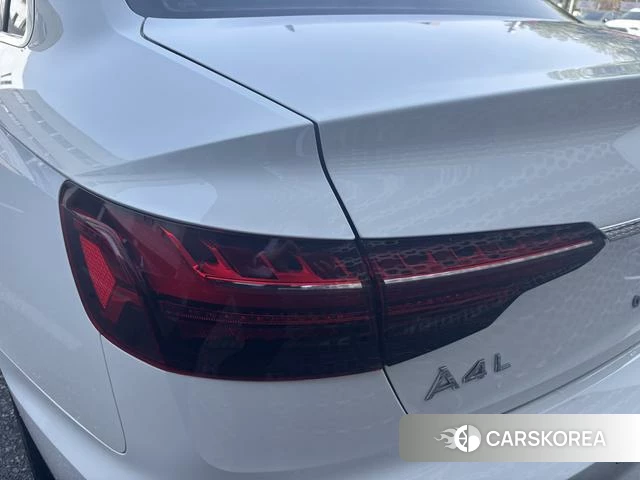 Audi A4L id 3902014 из Китая 8