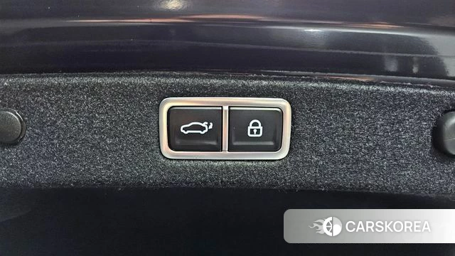 Hyundai Grandeur (GN7) id 4201613 из Кореи 8