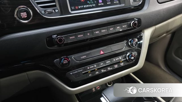 Kia The New Carnival id 4759638 из Кореи 8