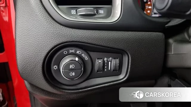 Jeep Renegade id 3003532 из Кореи 8