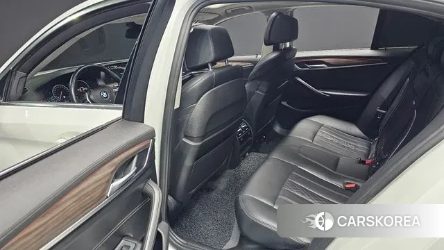 BMW 5 Series (G30) id 3748312 из Кореи 8