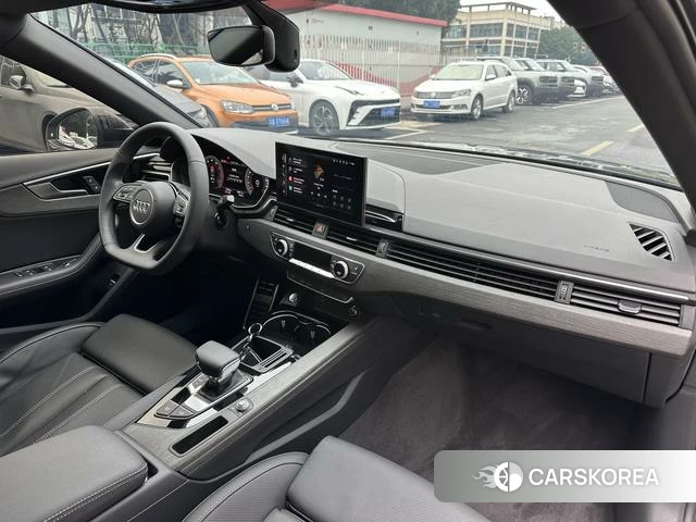 Audi A4L id 4275930 из Китая 8