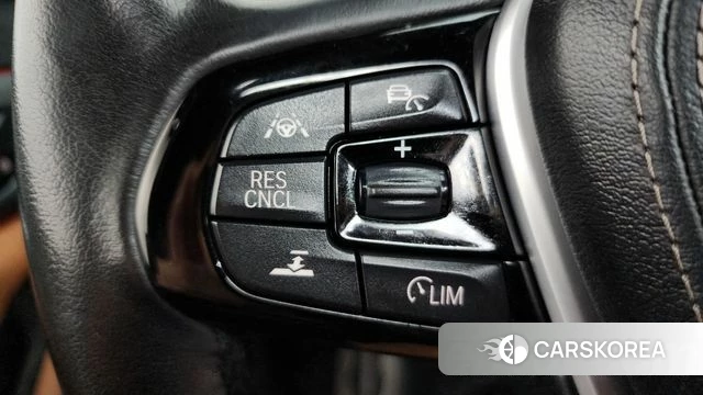 BMW 5 Series (G30) id 4746926 из Кореи 8
