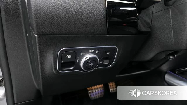 Mercedes-Benz GLA - Class H247 id 3885446 из Кореи 8