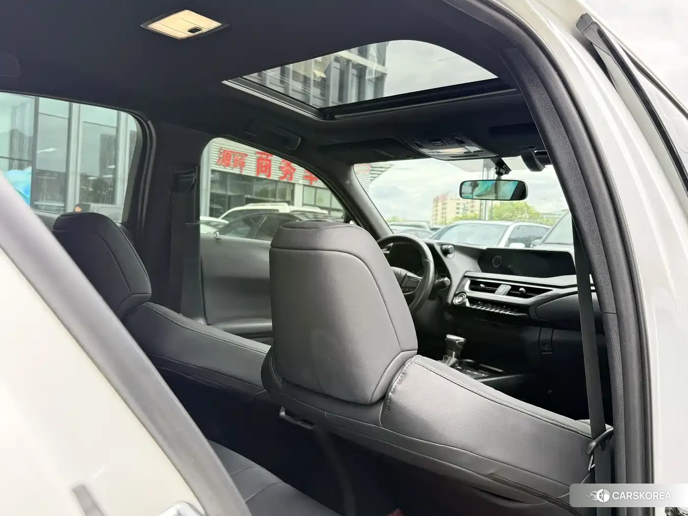 Lexus UX id 4570469 из Китая 8