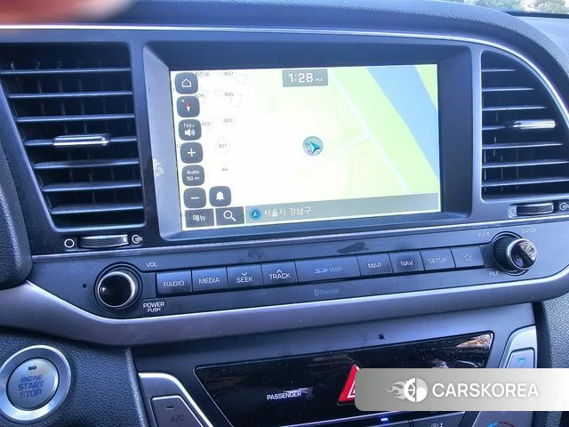 Hyundai Avante AD id 3796131 из Кореи 8