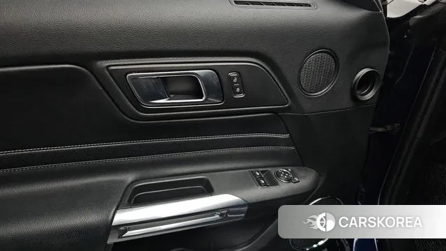 Ford Mustang id 3402318 из Кореи 8