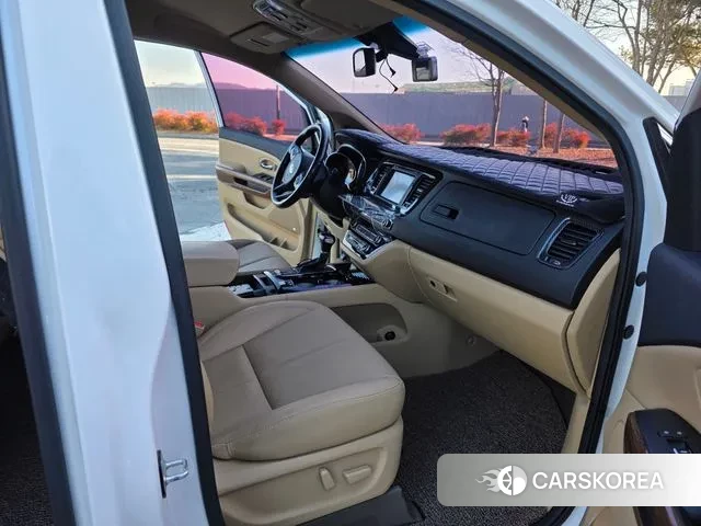 Kia All New Carnival id 3602417 из Кореи 8