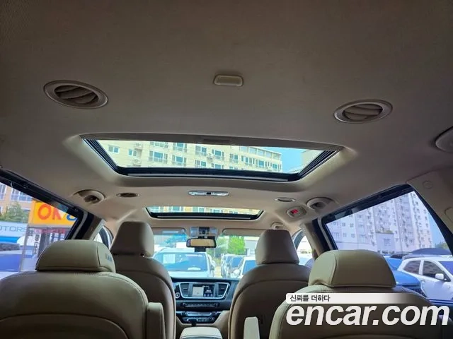 Kia The New Carnival id 2908209 из Кореи 8