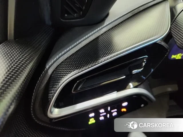 Ferrari 296 GTB id 2968529 из Кореи 8