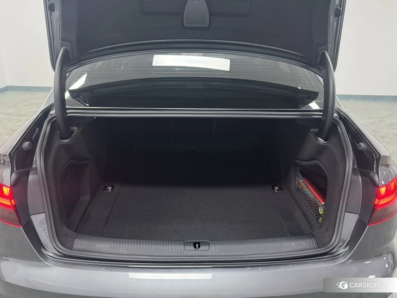 Audi A4L id 4512477 из Китая 8
