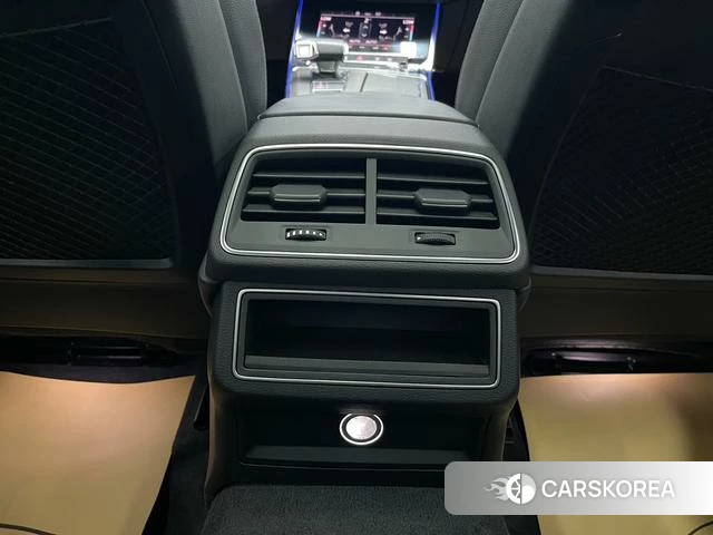 Audi A6L id 4273806 из Китая 8