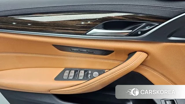 BMW 5 Series (G30) id 3007716 из Кореи 8